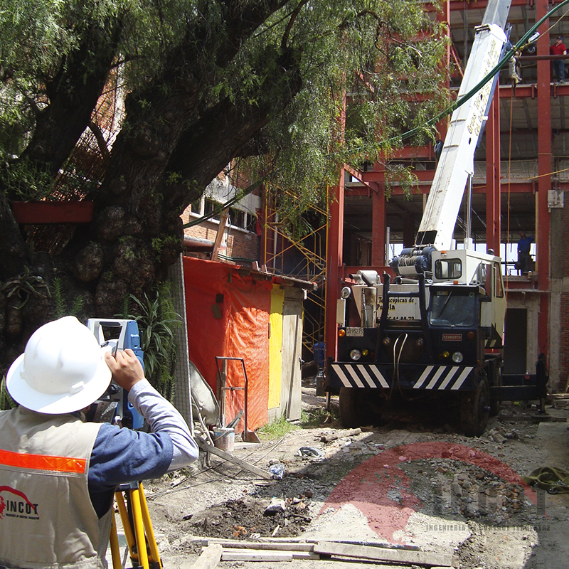 Levantamiento topográfico de Naves Industriales